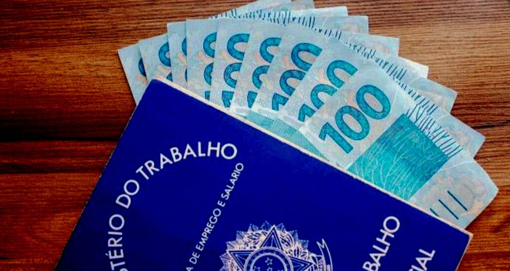 Atenção: Salário mínimo dobrado de R$ 2.640 para quem utiliza ferramenta criada por instituição; veja