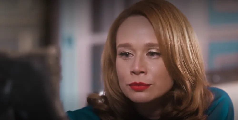 Amor Perfeito - Gilda entra em pânico com "primeira vez" e teme sua destruição: "Será possível?"