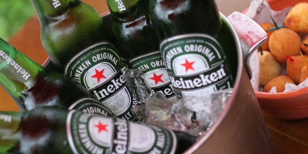 Mais de R$27 bilhões: A cerveja famosa e que você ama que acabou comprada pela Heineken por fortuna
