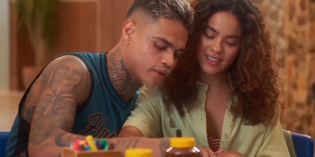 Vai na Fé - Gospel recatada? Jenifer é flagrada por Kate aos beijos com Hugo: "Show de talaricagem"