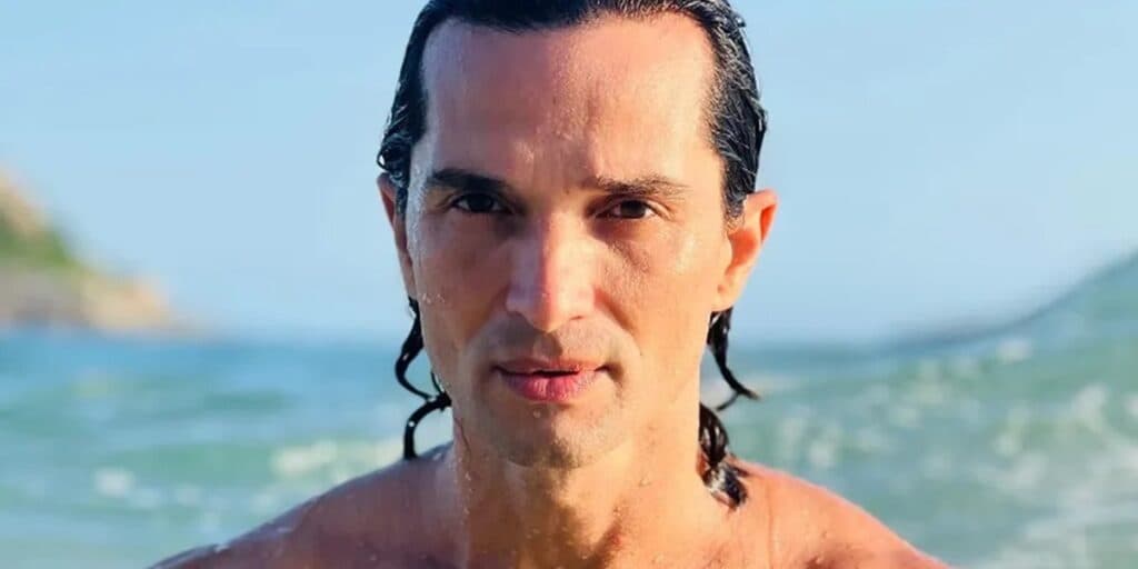 Escândalo: Ex-Globo, suspeito de assassinar ator da Record, é exposto com atrizes veteranas da emissora