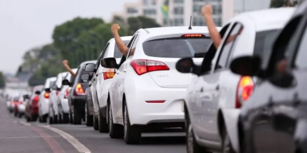 PARALISAÇÃO: Greve geral de motoristas da Uber e 99 acontece agora e clientes pagarão nova taxa em corrida