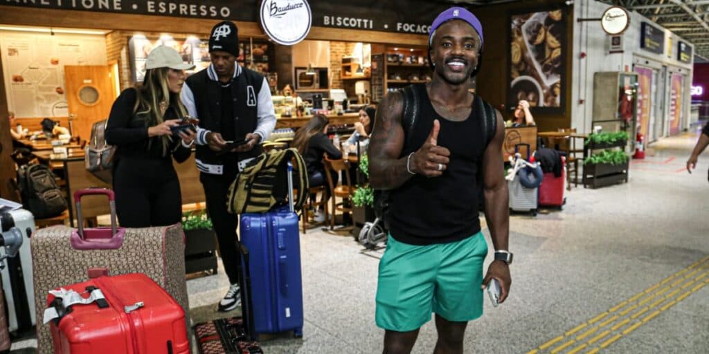 Negrete comemora aniversário nas alturas, rumo à Curaçao