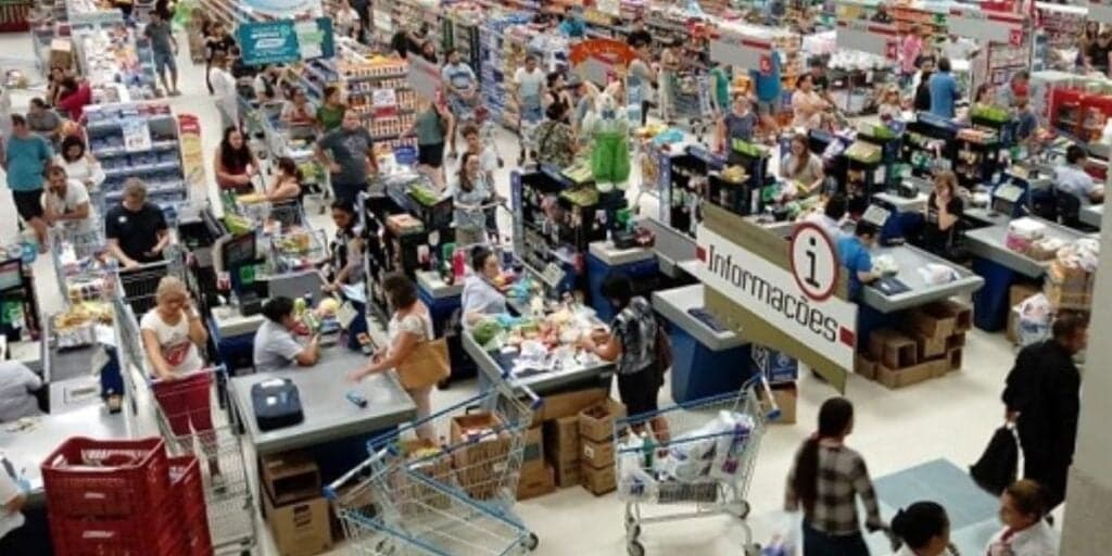 Prejuízo de R$258 milhões e notícia sobre vendas: a real situação de grande rede de supermercados no Brasil