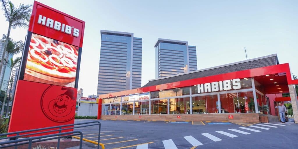 Beirou a falência: Habib’s quase fechou as portas e culpados foram esses concorrentes
