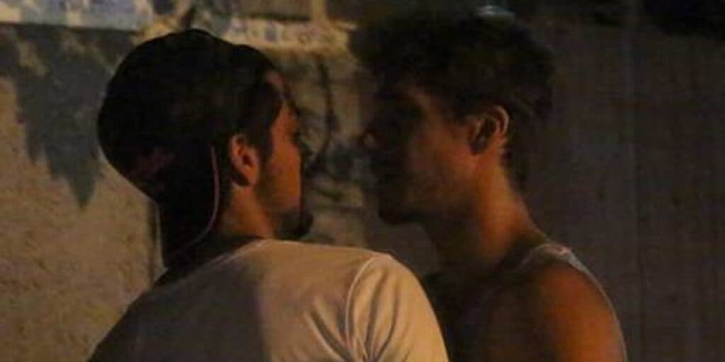 Galã da Globo, casado com mulher, fala sobre ficar com homens e se assumir aos 31 anos: “Um alívio”