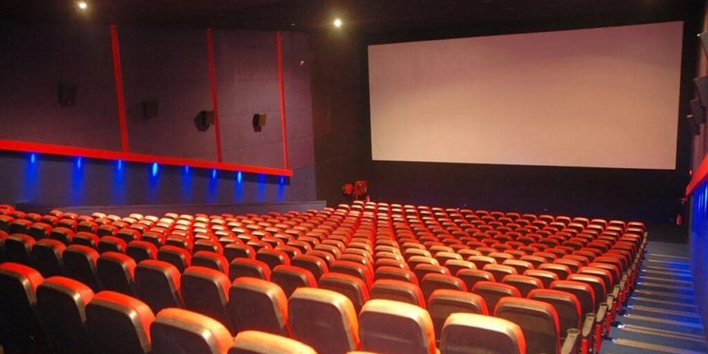 Falência: Com dívida de $ 8,8 bilhões, cinema pode fechar as portas a qualquer momento em país