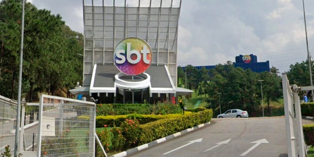 Grande nome do SBT pede demissão e emissora acaba de emitir comunicado anunciando substituta
