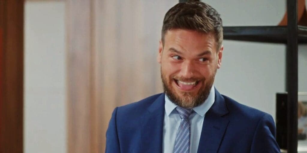 Vai na Fé - Theo dá cambalhota de felicidade com novo teste de DNA e novela mostra troca-troca
