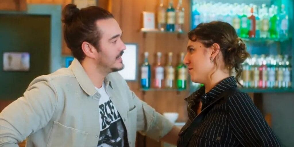 Vai Na Fé - Bia dá flagrante em Simas e Bárbara juntos e arma o maior barraco
