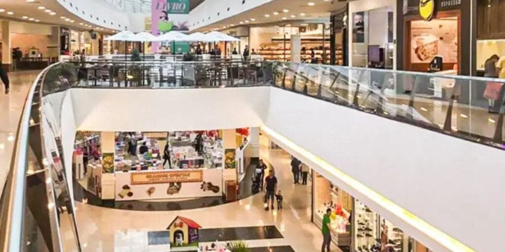 Triste: Loja que está em quase todos os shoppings do país se afunda em dívida de MEIO BILHÃO