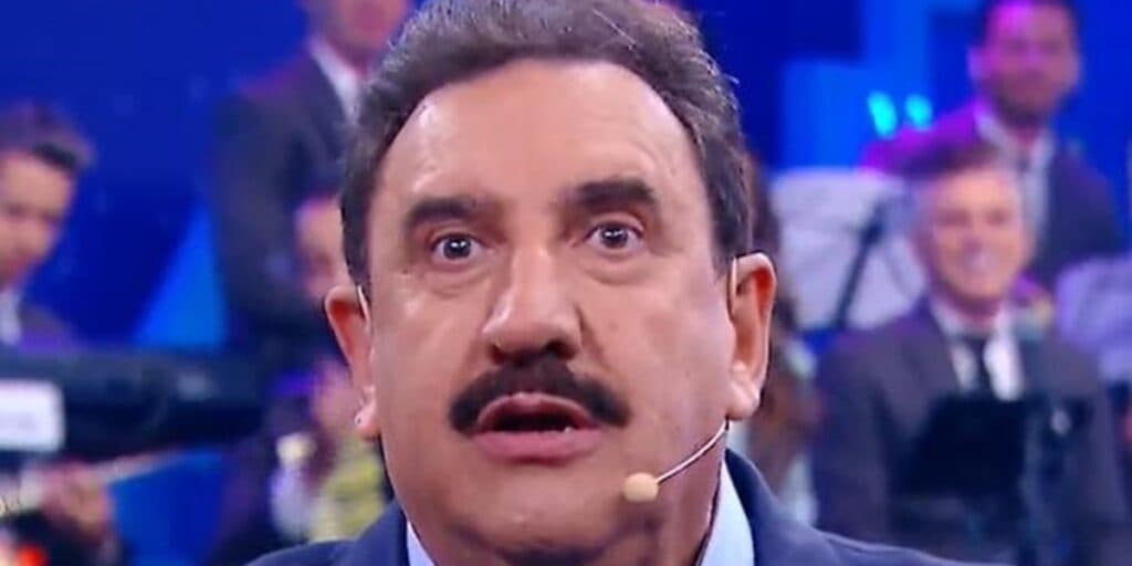 Ratinho emite comunicado e anuncia descanso, após desabafar sobre saída do SBT: "Descansar"