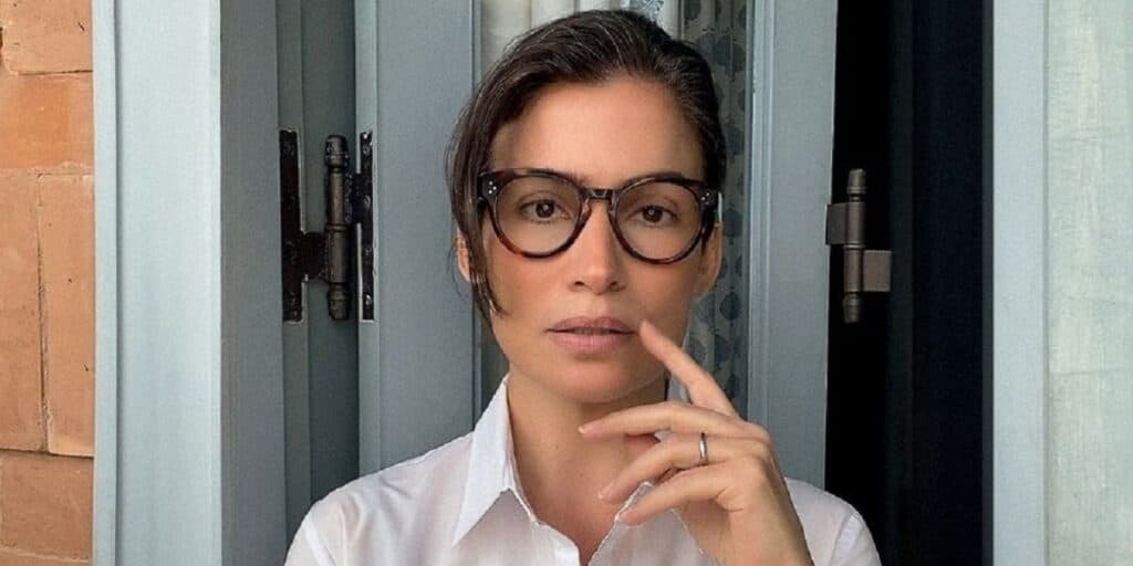 Ritual de Renata Vasconcellos antes de entrar no Jornal Nacional é algo que ninguém imaginava