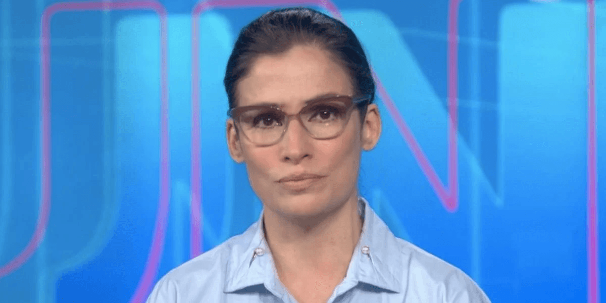 Apresentadora sob comando do 'Jornal Nacional' (Foto: Reprodução/ Internet)