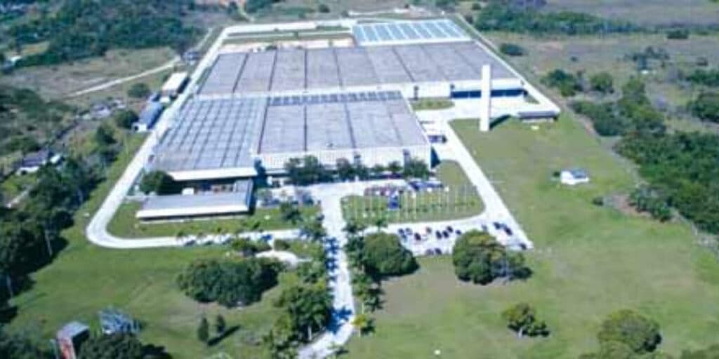 PRESTES A FALIR: A empresa que cresceu com você se afunda em dívidas e pode acabar