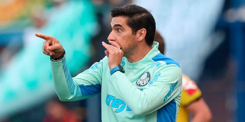 Demissão exigida e apelo da torcida: Palmeiras gera revolta com queridinhos de Abel: "Não merecem"