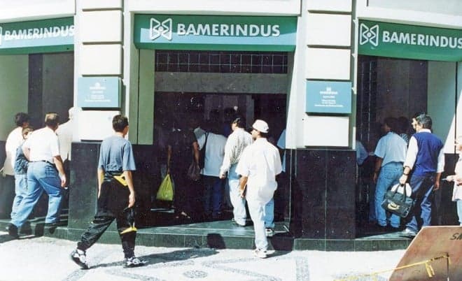 http://tvfoco.uai.com.br/wp-content/uploads/2015/05/Daniela-Mercury.jpg