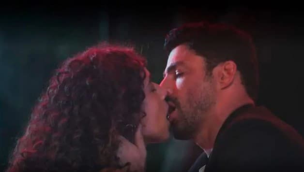 http://tvfoco.uai.com.br/wp-content/uploads/2015/05/Daniela-Mercury.jpg