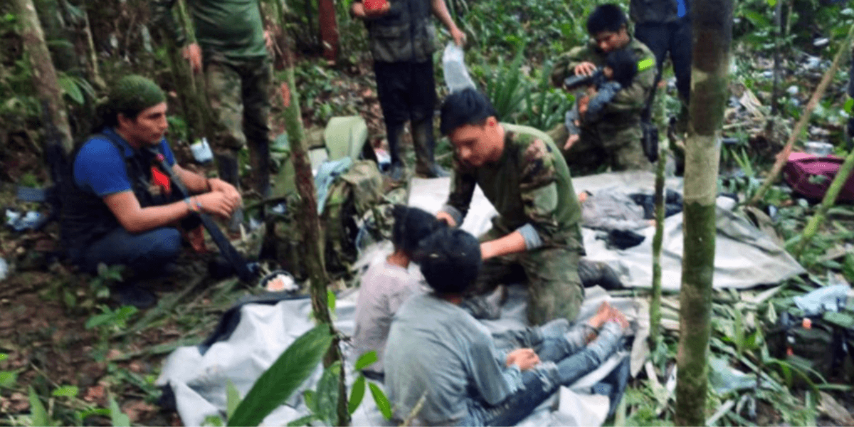 Jornal Hoje noticia desfecho de crianças encontradas após 40 dias na Amazônia Colombiana após acidente aéreo (Foto: EFE/Forças Armadas da Colômbia) Jornal Hoje noticia desfecho de crianças encontradas após 40 dias na Amazônia Colombiana após acidente aéreo (Foto: EFE/Forças Armadas da Colômbia)