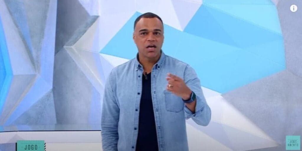 Após dias fora do ar e ser substituído na Band, Denílson ressurge com notícia final sobre Jogo Aberto
