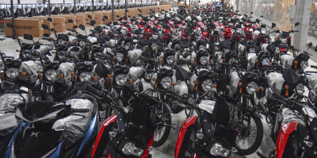 OFICIAL: Concorrente da Honda faz anúncio bombástico e você poderá andar com uma SUPER MOTO a partir de R$18