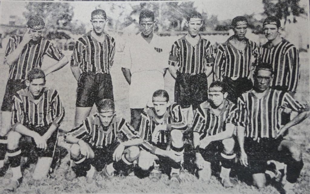 Foto histórica dos jogadores do Americano (Foto: Reprodução Internet) Foto histórica dos jogadores do Americano (Foto: Reprodução Internet)