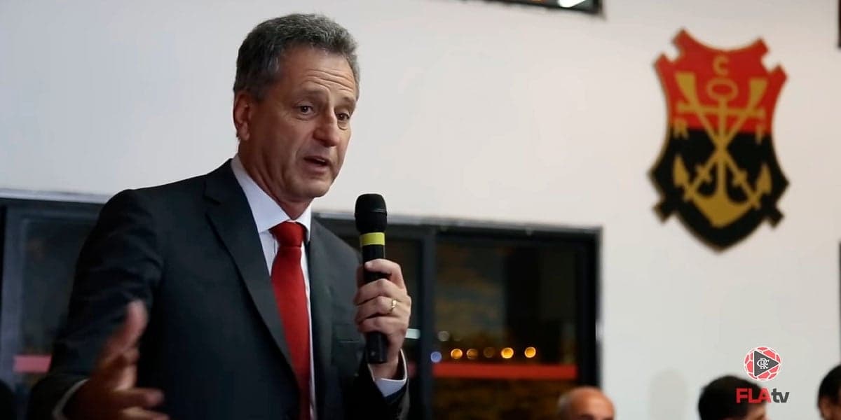R$ 3 bi e SAF para construir o estádio: Landim arma acordo histórico e bate o martelo sobre vender o Flamengo - Foto | Reprodução: Internet R$ 3 bi e SAF para construir o estádio: Landim arma acordo histórico e bate o martelo sobre vender o Flamengo - Foto | Reprodução: Internet