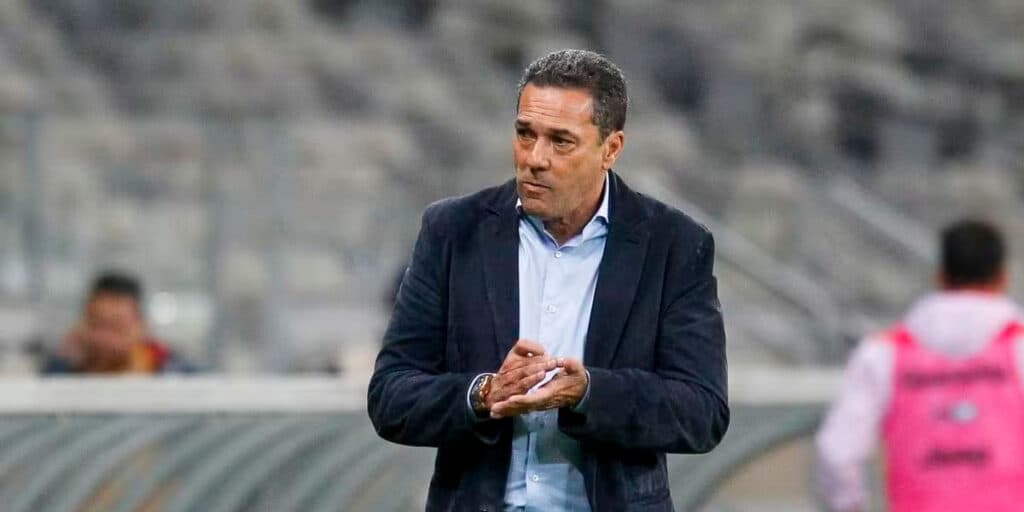 Péssima confirmação para Luxemburgo: Dívida milionária PROIBE o Corinthians de registrar novos jogadores