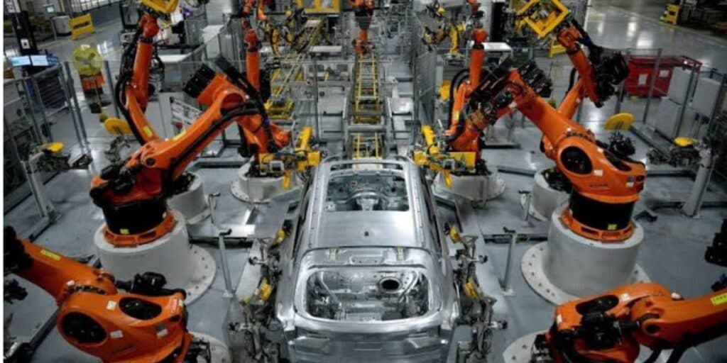 FINADO: Carro popular amado e desejado, tem triste extinção e até MONTADORA lida com falência no Brasil