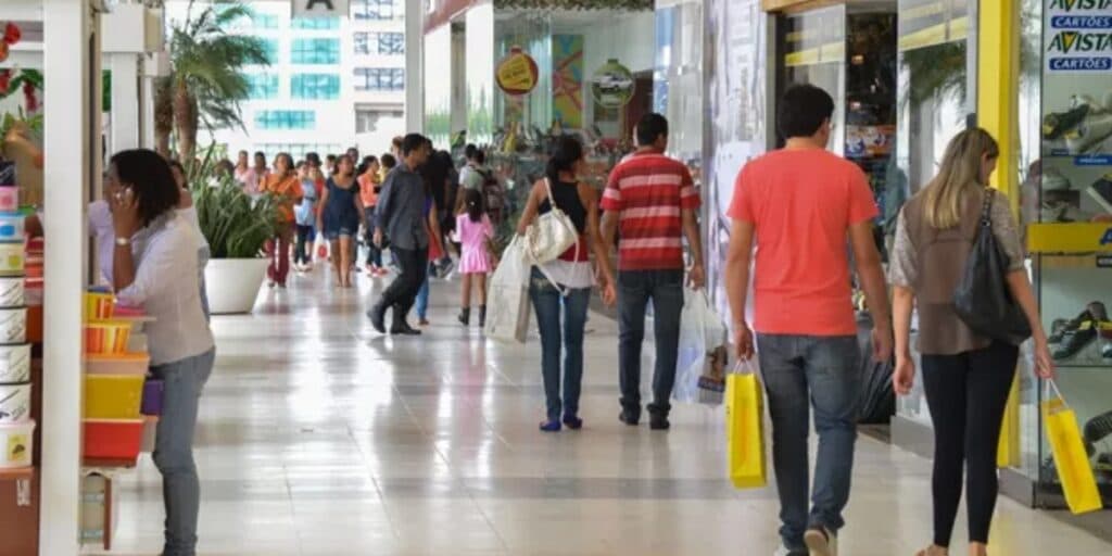 ATENÇÃO: Nova lei atinge milhares e vocês, papais e mamães, podem fazer exigência imediata nos shoppings