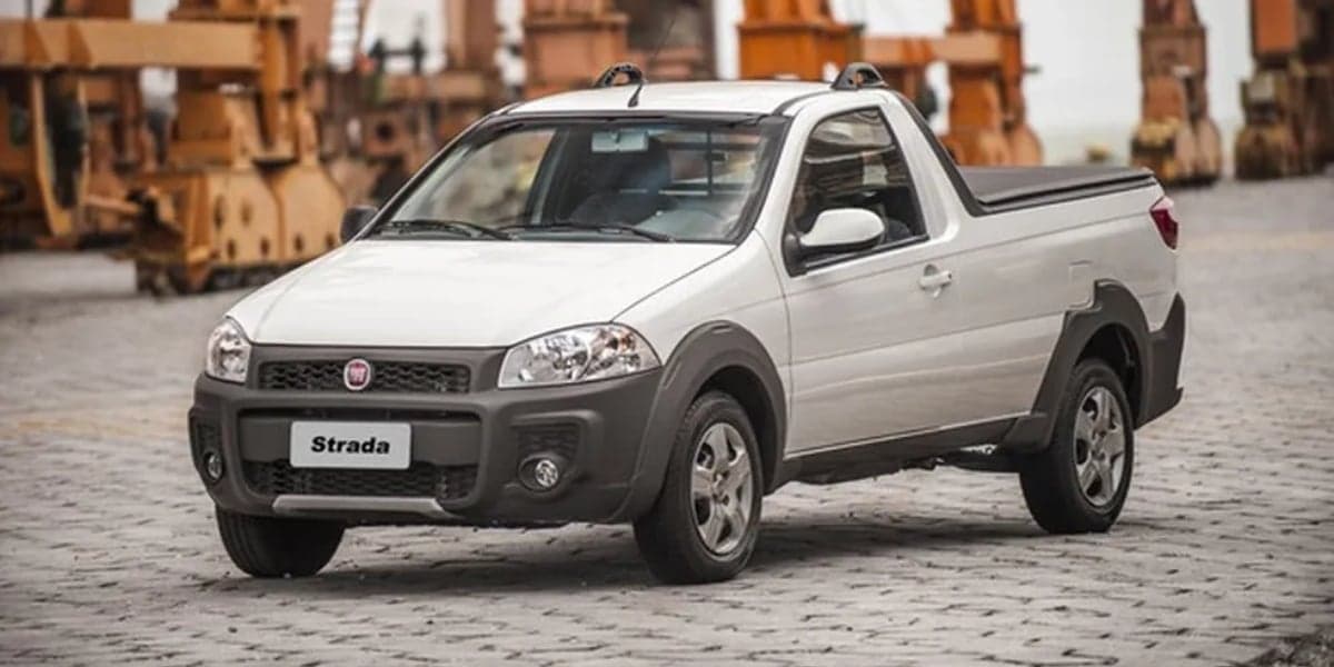 Strada Hard Working 1.4 (2018) custa menos de R$ 50 mil (Foto: Divulgação/Fiat)
