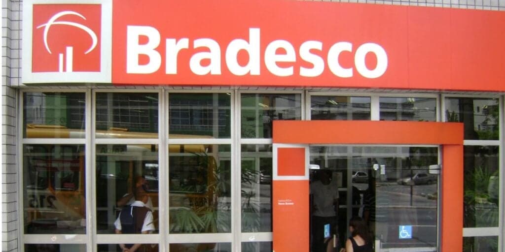 Notícia que acaba de ser confirmada deixa Bradesco com motivos para comemorar e Banco do Brasil chorar