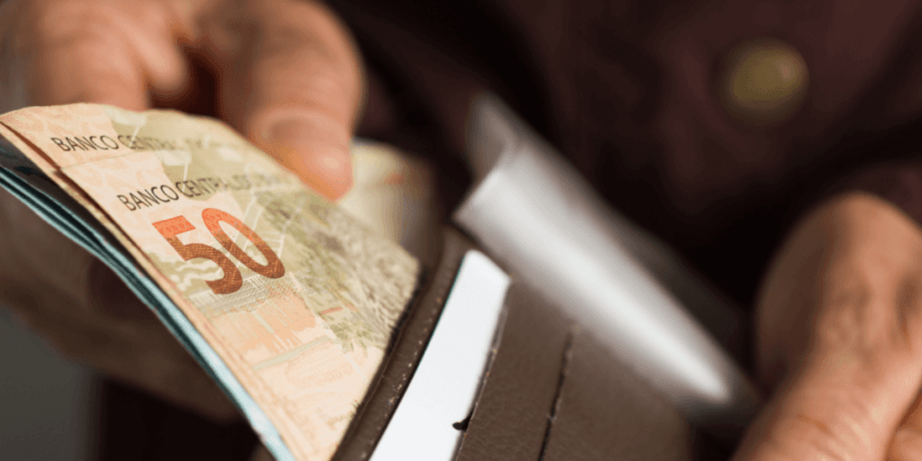 PIX de R$900 na sua conta: Pagamento absurdo para AGOSTO é confirmado e você pode ter direito