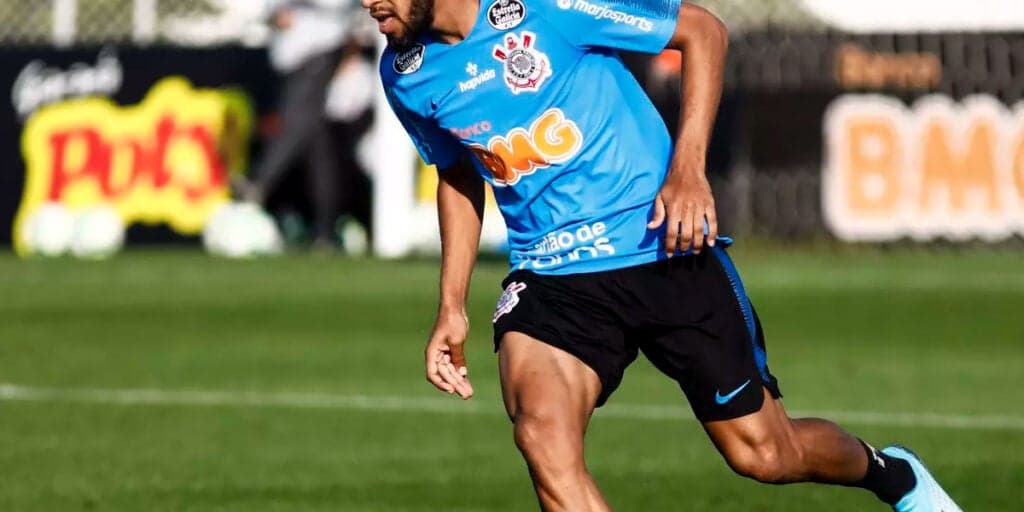 Não joga mais pelo Timão: Ex-xodó da Fiel não tem o contrato renovado e dá ADEUS ao Corinthians
