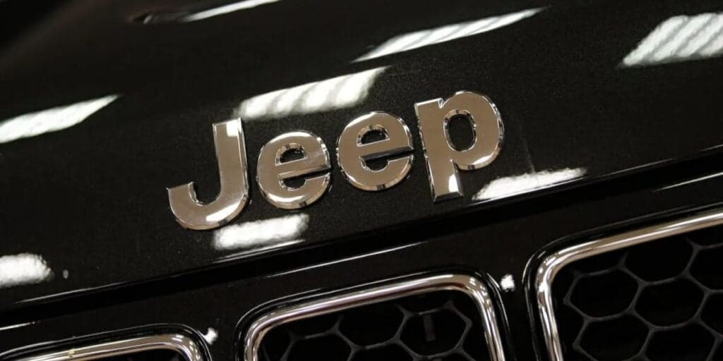 Já está disponível: Jeep promove retorno TRIUNFAL de carro AMADO em 2023 e você pode comprá-lo HOJE (31)