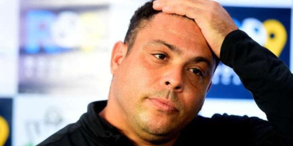Chapéu em Ronaldo e reforço milionário perto da Vila: Rueda não poupa esforço para reformular o Santos