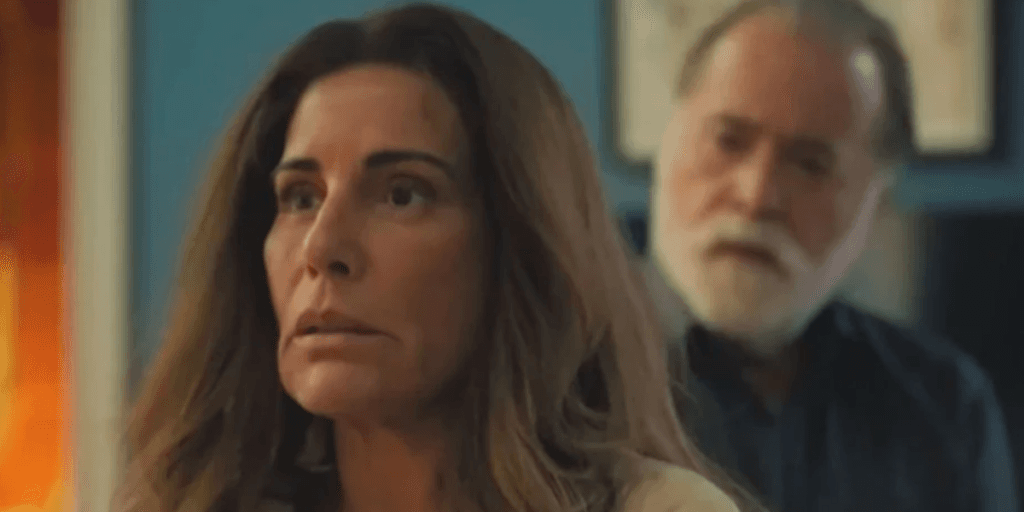 Terra e Paixão: Antônio descobre que Irene está agindo pelas suas costas e escorraça esposa: "Burra!"