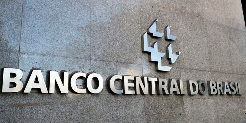 URGENTE: Comunicado do Banco Central acaba de chegar como bomba e brasileiros são convocados