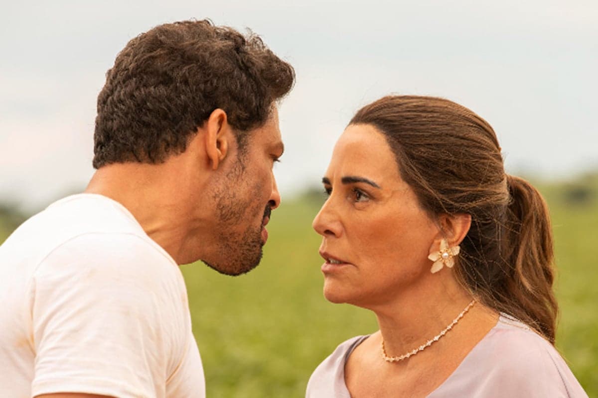 http://tvfoco.uai.com.br/wp-content/uploads/2015/05/Daniela-Mercury.jpg