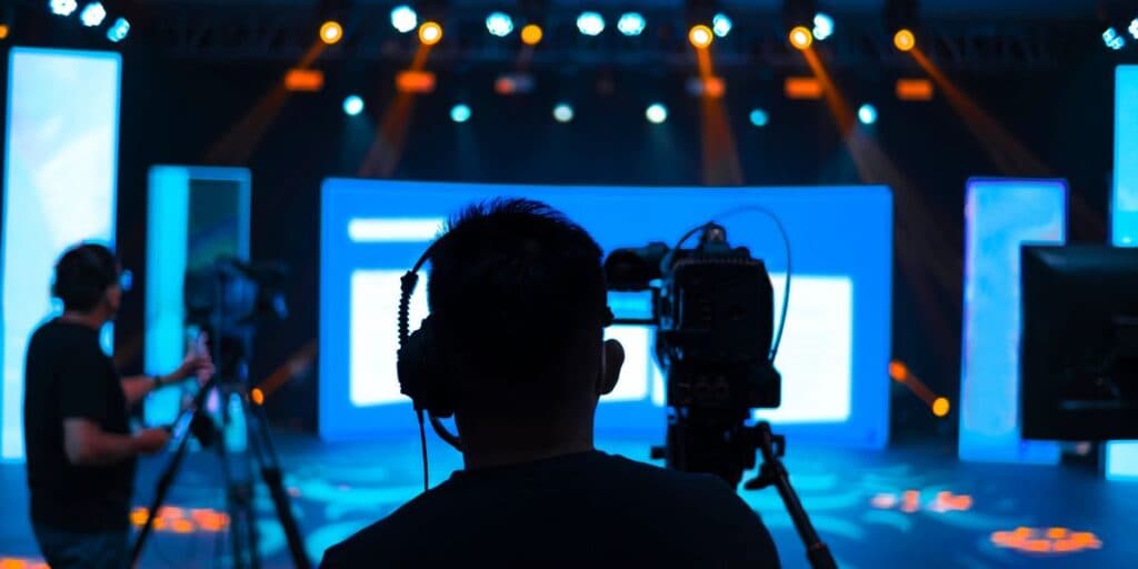 Beira da falência: Canal de TV tradicional demite funcionários e pode estar se despedindo