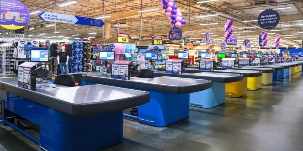 "Decidimos encerrar": O fechamento de unidade do Carrefour e comunicado oficial da rede de supermercados