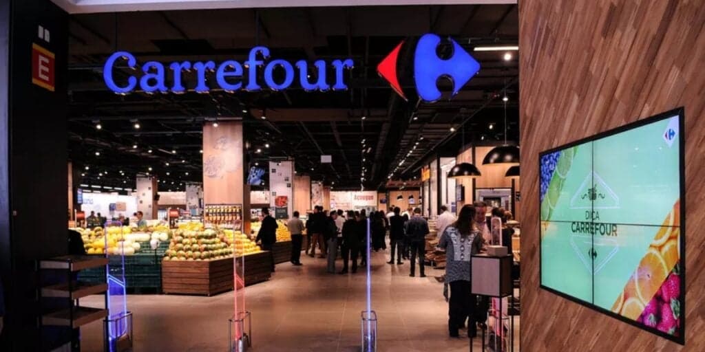Prejuízo multimilionário: Carrefour acaba de confirmar péssima notícia após 47 anos no Brasil