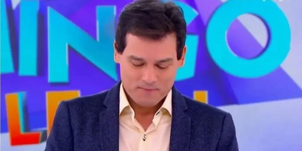 O choro de Celso Portiolli no SBT após não se aguentar com notícia de última hora: "Acabamos de receber"