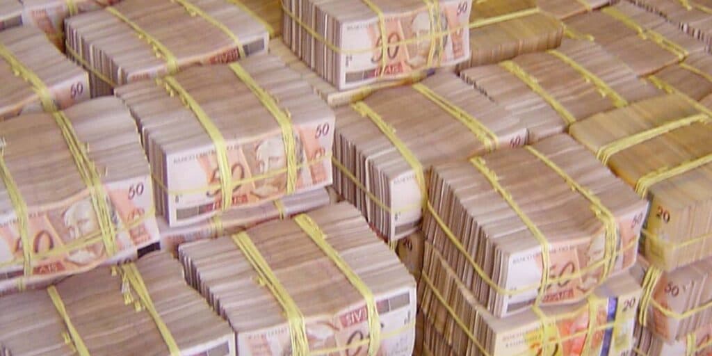 R$ 4 bilhões e proibição severa: Após quase morrer na UTI, famosa acaba de fazer testamento com regras