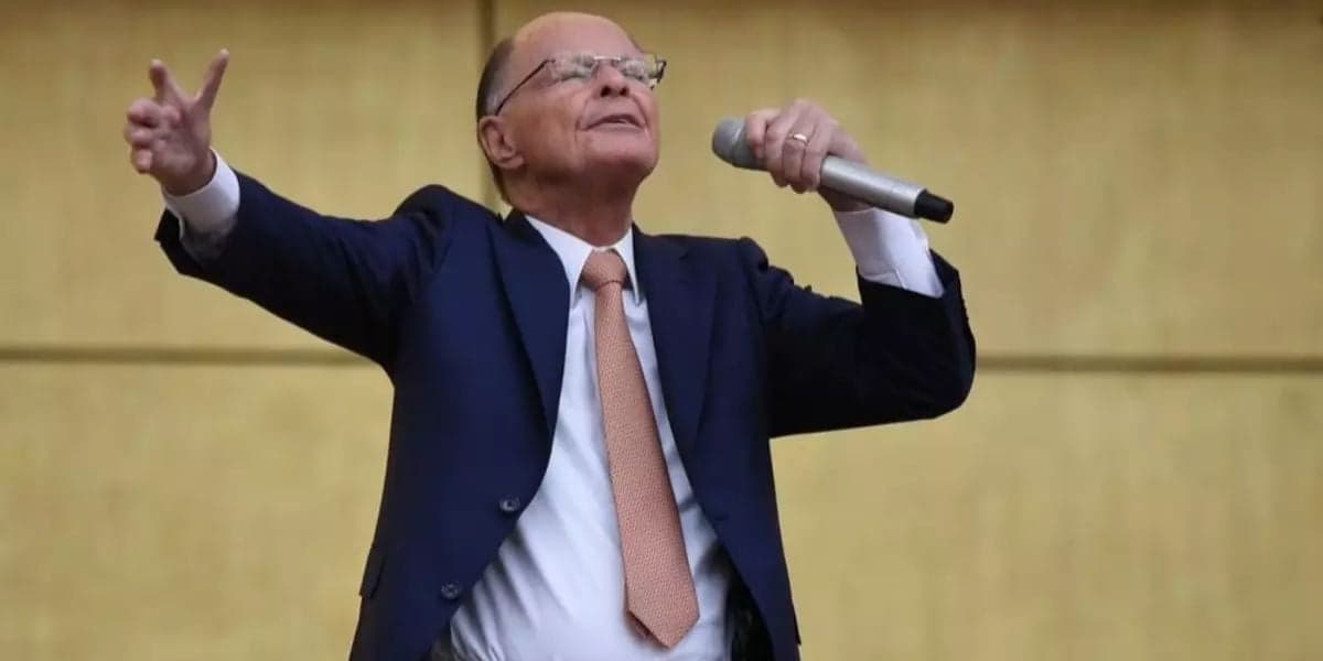 Edir Macedo é um dos grandes empresários do Brasil e dono de uma emissora gigante (Reprodução: Record)