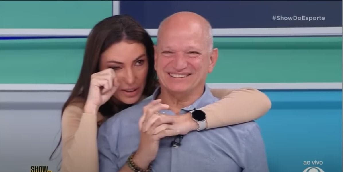 Glenda Kozlowski caiu no choro com as homenagens que recebeu (Reprodução: Band)