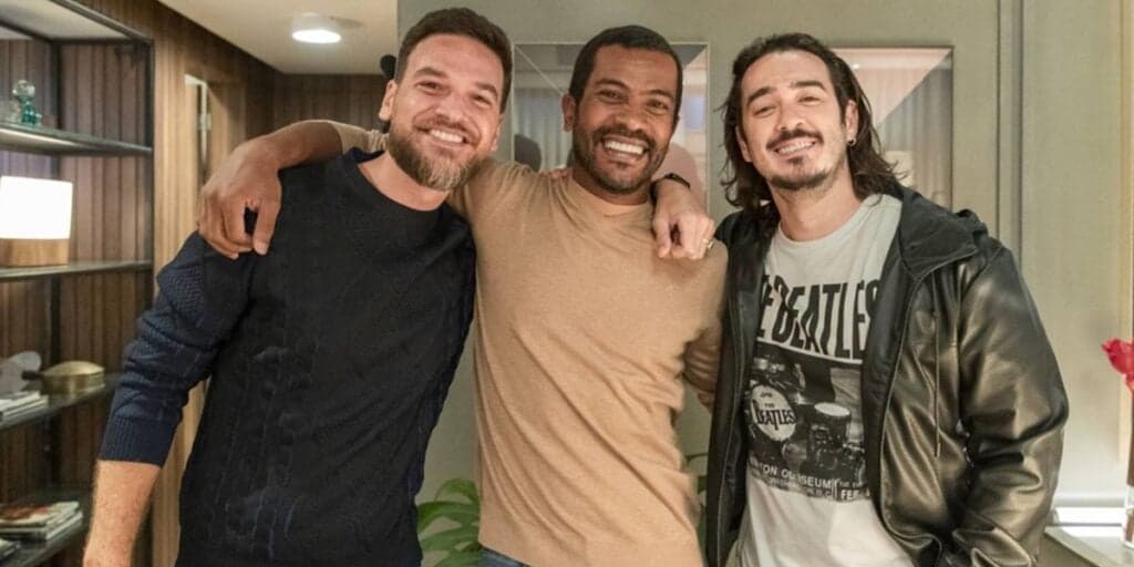 Ator de ‘Vai Na Fé’ desabafa sobre foto vazada, expõe parte íntima pequena e assume: “Bem menor”