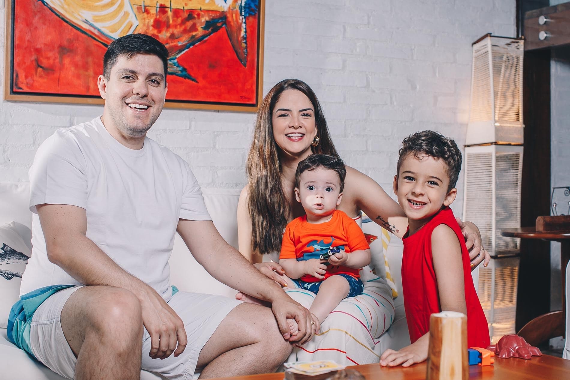 Maria Cecília e Rodolfo com os filhos, Pedro e Martín (Foto: THIAGO ALMEIDA)