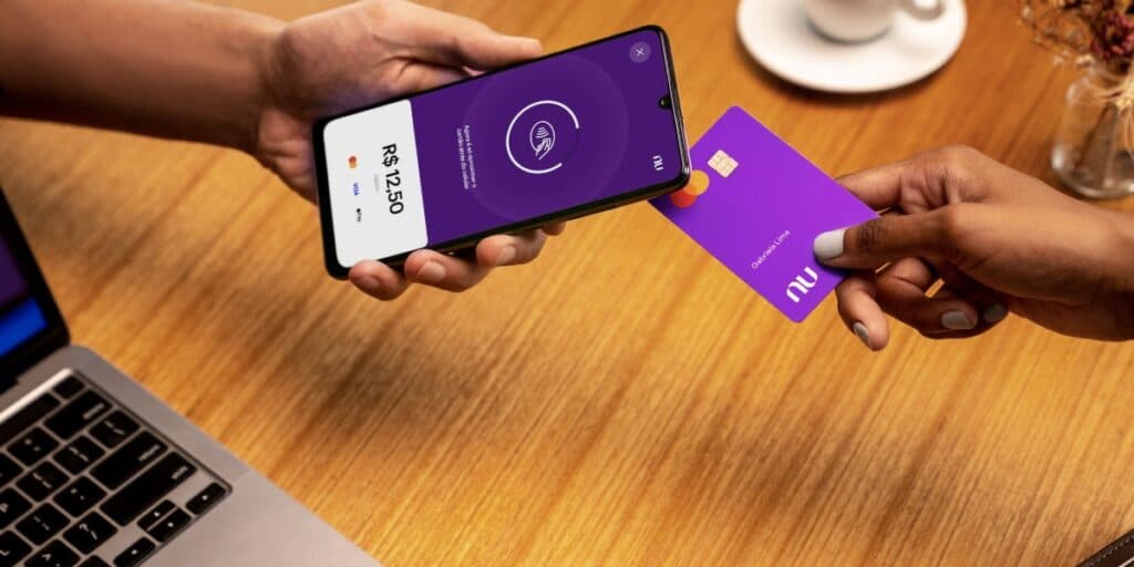 Dinheiro 'desaparecendo' e caos com PIX: Clientes do Nubank vivem terror ao abrirem suas contas digitais