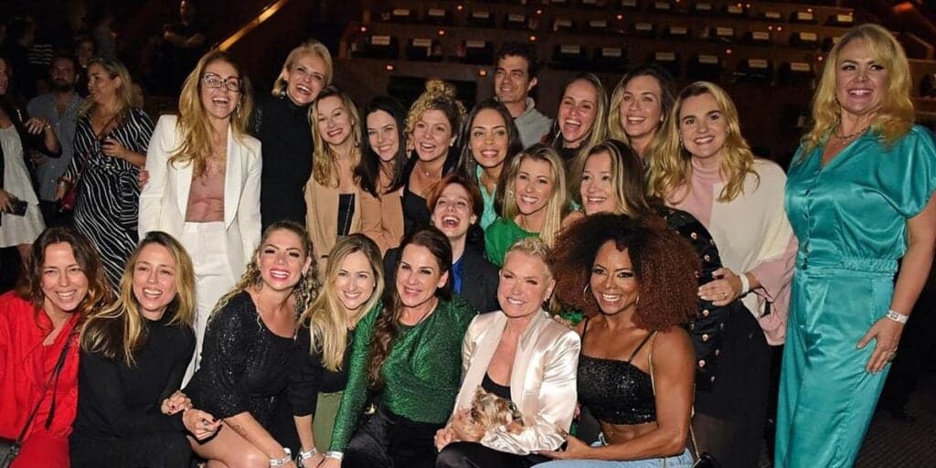 Xuxa assume culpa por situação causada na TV, pede perdão e detona: “Olha que ridícula”
